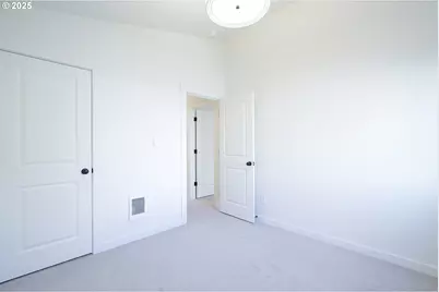 6537 SE Woodstock Blvd, Portland, OR 97206 - Photo 16