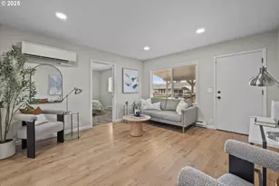 547 Fir St, Woodburn, OR 97071 - Photo 6