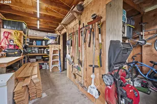 547 Fir St, Woodburn, OR 97071 - Photo 28