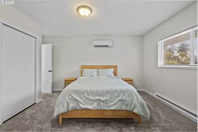 547 Fir St, Woodburn, OR 97071 - Photo 12