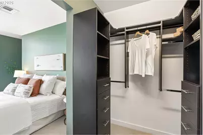 949 NW Overton St #402, Portland, OR 97209 - Photo 22