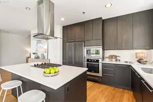 949 NW Overton St, Portland, OR 97209 - Photo 18