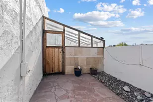 832 E Main St, Hermiston, OR 97838 - Photo 34