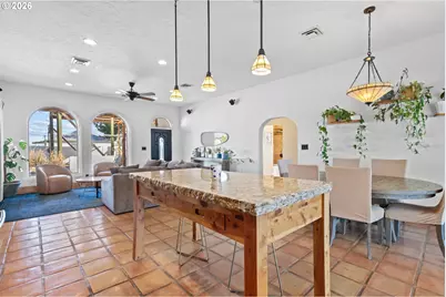 832 E Main St, Hermiston, OR 97838 - Photo 12