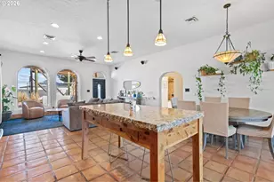 832 E Main St, Hermiston, OR 97838 - Photo 12