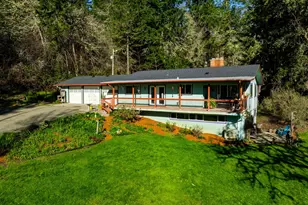 29625 Gimpl Hill Rd, Eugene, OR 97402 - Photo 2