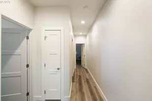 752 Madison St, Coos Bay, OR 97420 - Photo 36