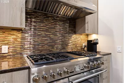 3115 SW Bennington Dr, Portland, OR 97205 - Photo 14