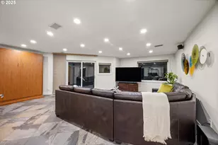 3115 SW Bennington Dr, Portland, OR 97205 - Photo 30