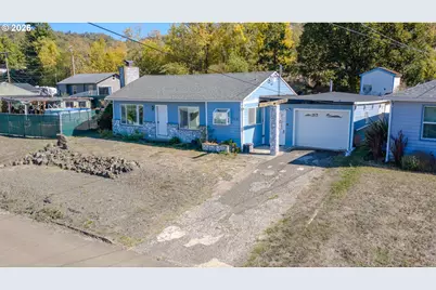 1661 NE Winter St, Roseburg, OR 97470 - Photo 2