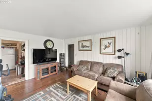 325 1st St SW, Bandon, OR 97411 - Photo 4