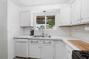 2080 W Harrison Ave, Cottage Grove, OR 97424 - Photo 14