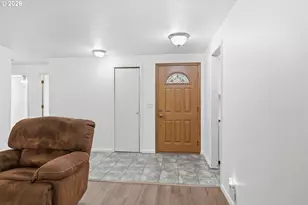 2080 W Harrison Ave, Cottage Grove, OR 97424 - Photo 4