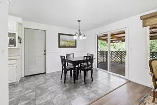 2080 W Harrison Ave, Cottage Grove, OR 97424 - Photo 10
