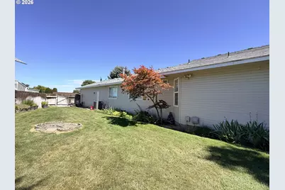 1590 SW Riverhill Dr, Hermiston, OR 97838 - Photo 6