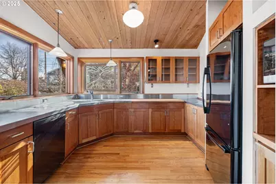 2705 NW Pettygrove St, Portland, OR 97210 - Photo 14