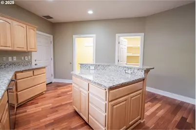 278 Rockridge Ct, Eugene, OR 97405 - Photo 12