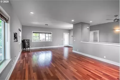 278 Rockridge Ct, Eugene, OR 97405 - Photo 4