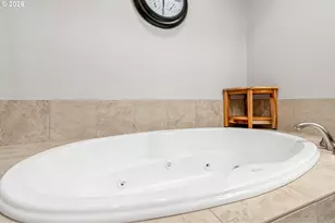 707 N Hayden Island Dr, Portland, OR 97217 - Photo 18