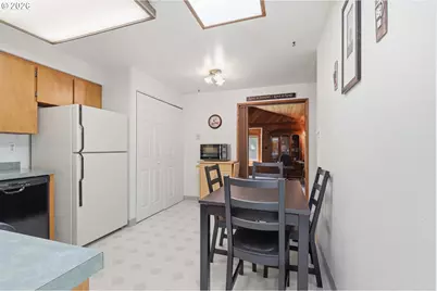 19654 SW Murphy St, Beaverton, OR 97078 - Photo 10