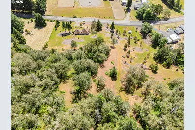 3707 Willis Creek Rd, Winston, OR 97496 - Photo 10