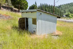 3707 Willis Creek Rd, Winston, OR 97496 - Photo 6