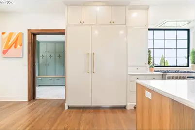 1442 SW Vista Ave, Portland, OR 97201 - Photo 8