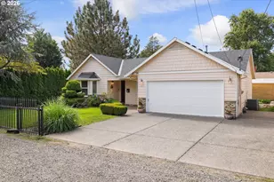 217 SE 90th Ave, Portland, OR 97216 - Photo 2