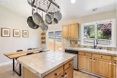 652 Sitka Deer Ct NW, Salem, OR 97306 - Photo 10