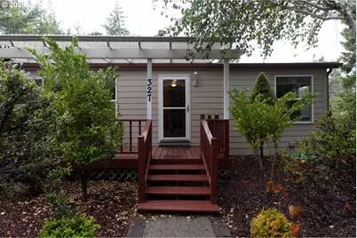 327 Southridge Dr, Florence, OR 97439 - Photo 4