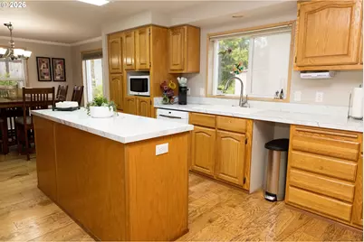 327 Southridge Dr, Florence, OR 97439 - Photo 16
