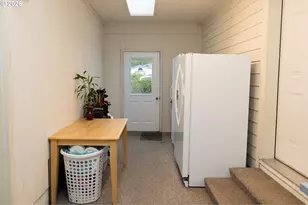 327 Southridge Dr, Florence, OR 97439 - Photo 34