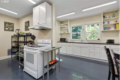835 N Main Ave, Gresham, OR 97030 - Photo 14