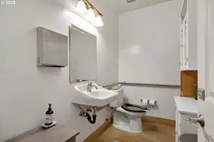 835 N Main Ave, Gresham, OR 97030 - Photo 12