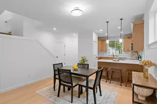 2250 NE 207th Pl, Fairview, OR 97024 - Photo 10