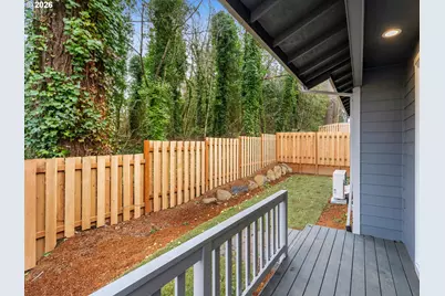 2250 NE 207th Pl, Fairview, OR 97024 - Photo 32