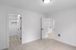 2250 NE 207th Pl, Fairview, OR 97024 - Photo 26