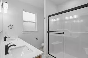 2250 NE 207th Pl, Fairview, OR 97024 - Photo 24