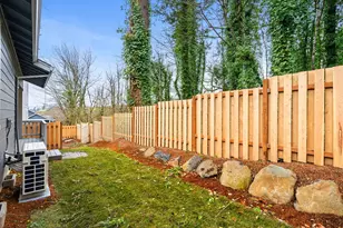 2250 NE 207th Pl, Fairview, OR 97024 - Photo 44