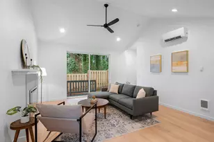 2250 NE 207th Pl, Fairview, OR 97024 - Photo 16