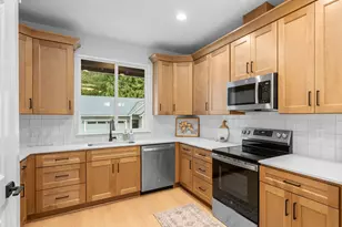 2250 NE 207th Pl, Fairview, OR 97024 - Photo 4
