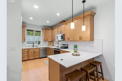 2250 NE 207th Pl, Fairview, OR 97024 - Photo 6