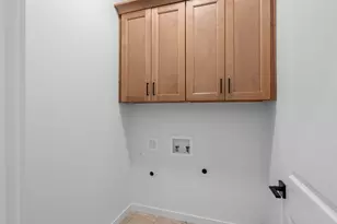 2250 NE 207th Pl, Fairview, OR 97024 - Photo 20