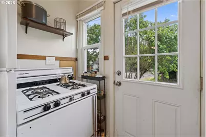 4501 N Montana Ave, Portland, OR 97217 - Photo 10