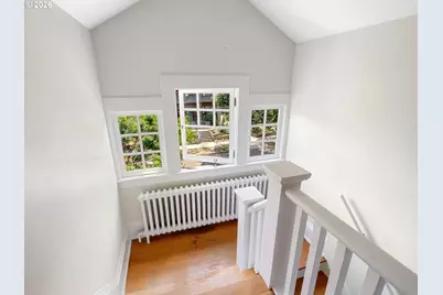 537 NE Royal Ct, Portland, OR 97232 - Photo 28