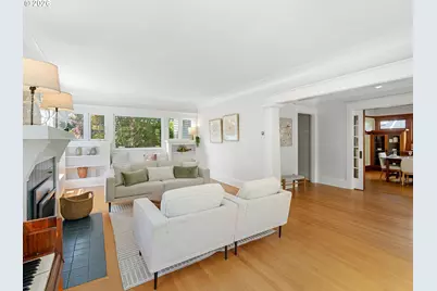 537 NE Royal Ct, Portland, OR 97232 - Photo 6