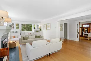 537 NE Royal Ct, Portland, OR 97232 - Photo 6