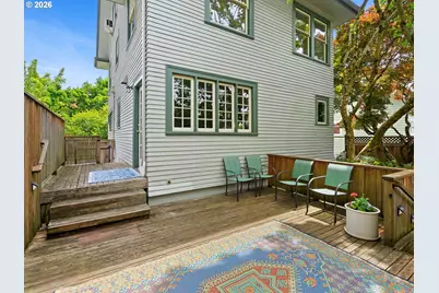 537 NE Royal Ct, Portland, OR 97232 - Photo 34