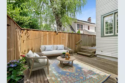 537 NE Royal Ct, Portland, OR 97232 - Photo 36