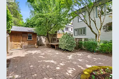 537 NE Royal Ct, Portland, OR 97232 - Photo 38